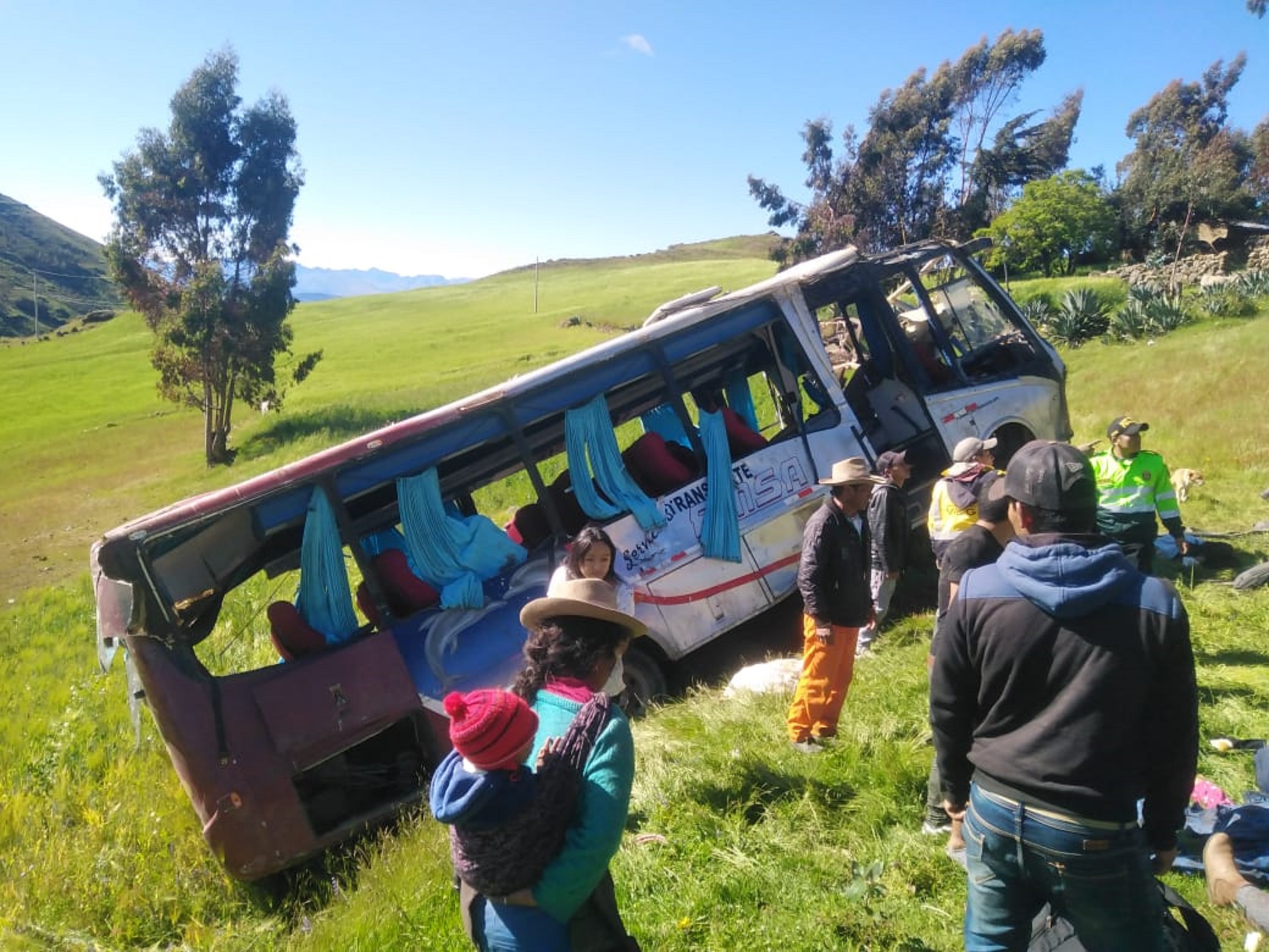 La Libertad Volcadura De Bus Deja 3 Personas Fallecidas Y 31 Heridas