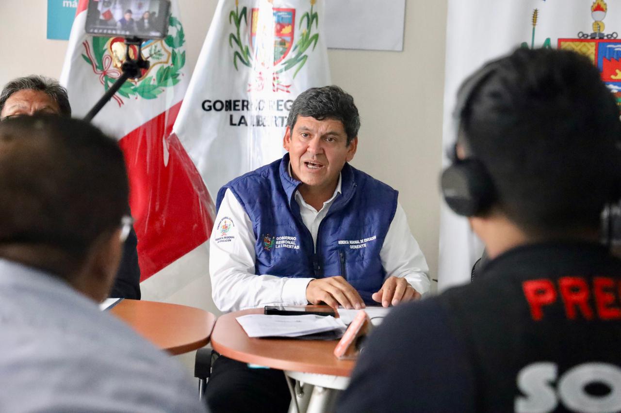 Detectan Que Maestros Dictaban Clases Con T Tulos Falsos En La