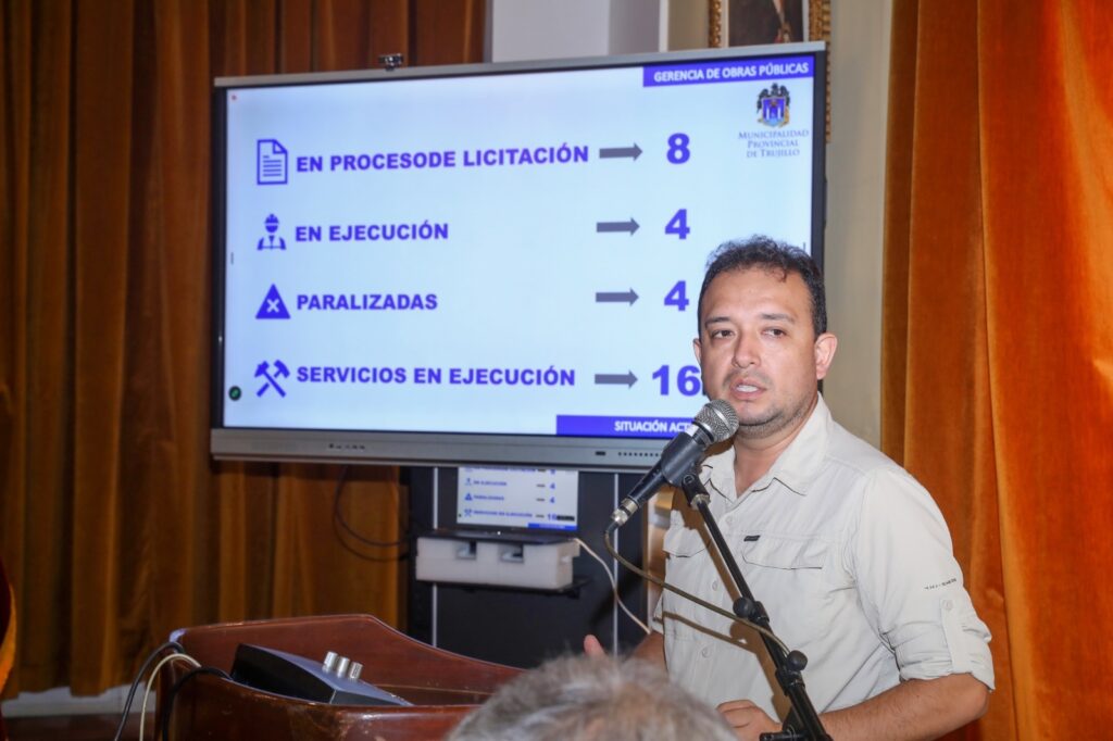 Mario Reyna obras paralizadas Arturo Fernández Concejo Municipal Trujillo