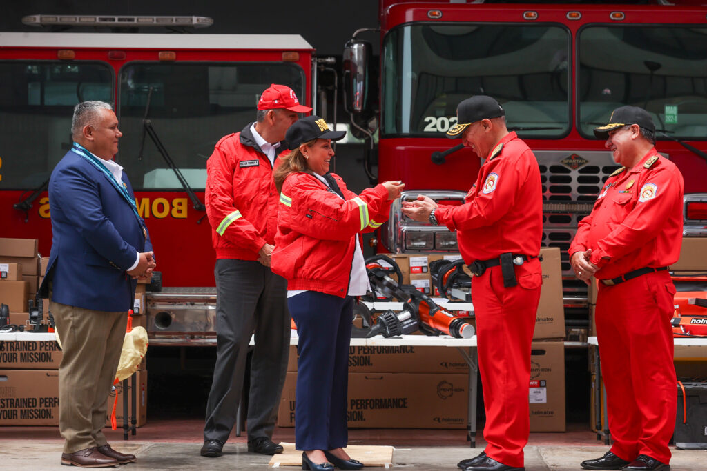 Herramientas de rescate de vehicular para bomberos Intendencia Nacional de Bomberos del Perú