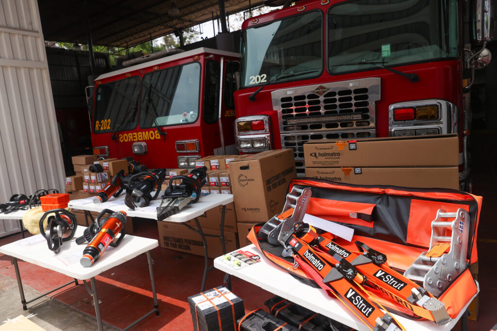 Herramientas de rescate de vehicular para bomberos Intendencia Nacional de Bomberos del Perú