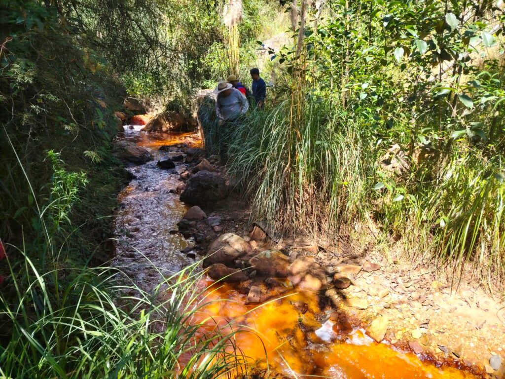 Quebrada Sacalla, Angasmarca, comarsa, minera minería mineras en La Libertad