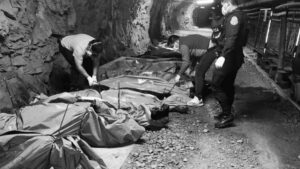El Gobierno declaró toque de queda desde las 6:00 p. m. hasta las 6:00 a. m. tras la masacre de 13 mineros, con control militar en la zona.